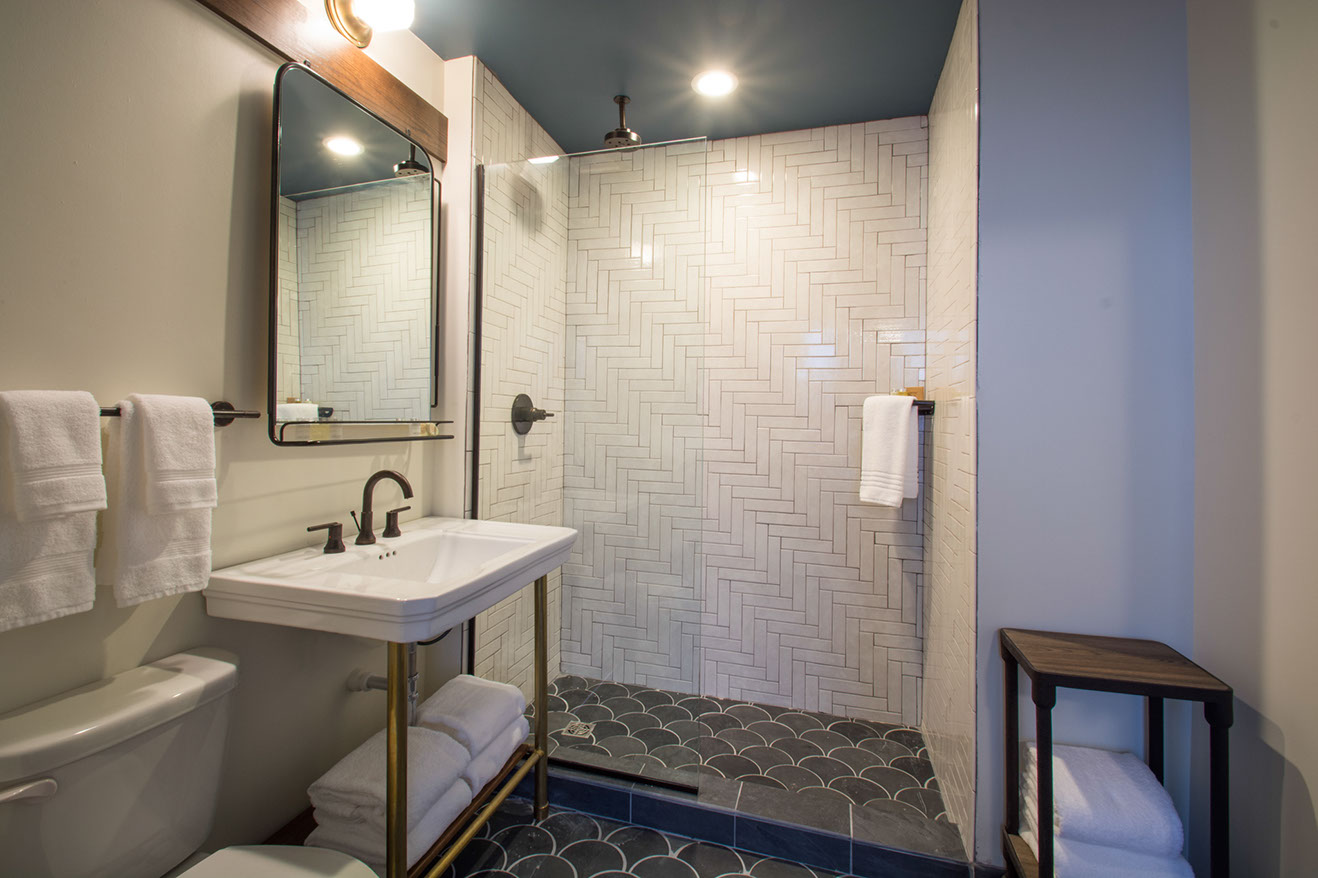 Guestroom Bathroom